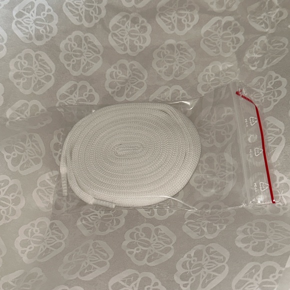 Alexander McQUEEN Women's Oversized Suede Heel Detail Sneakers - Picture 10 of 11